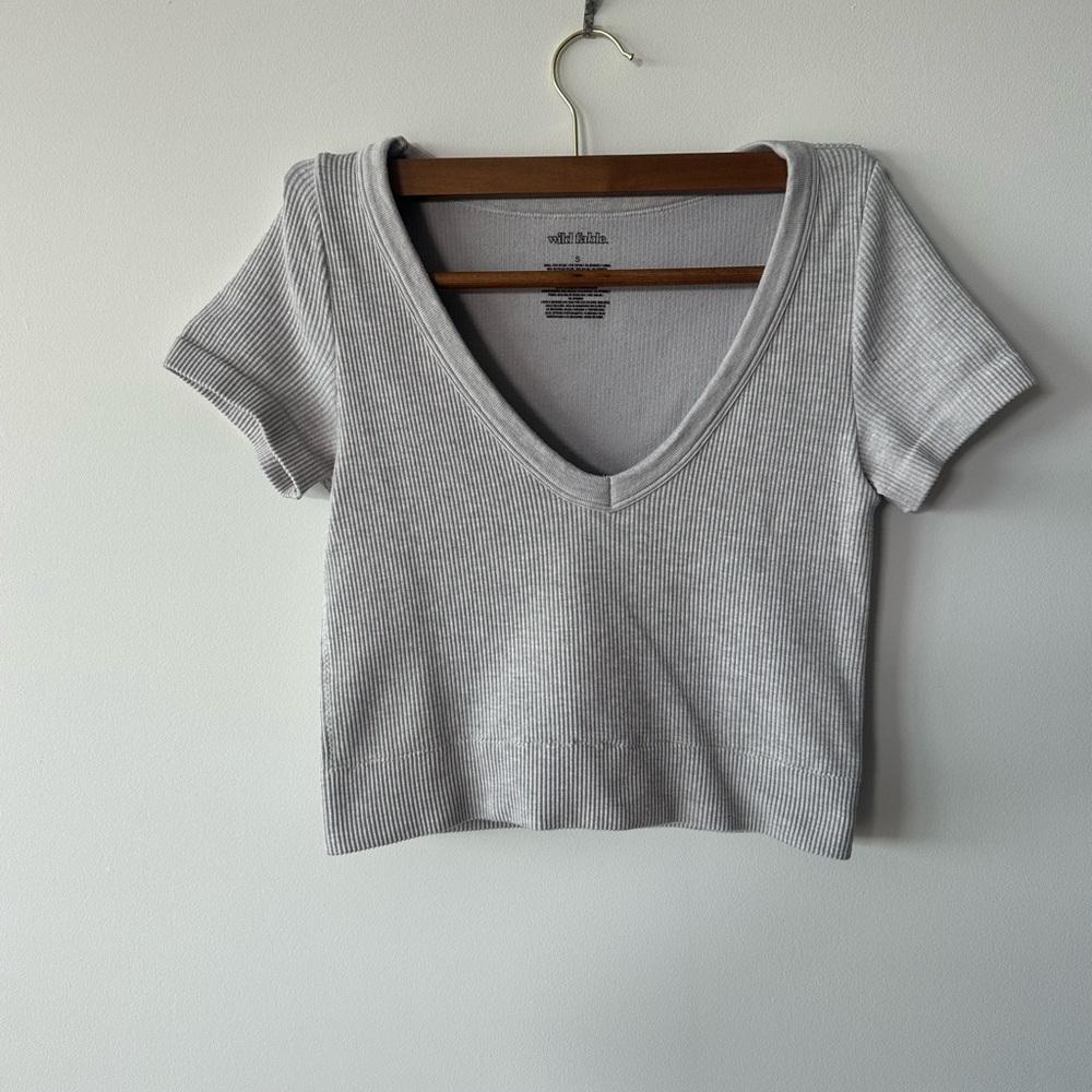 Wild Fable Light Gray Ribbed Short Sleeve Top